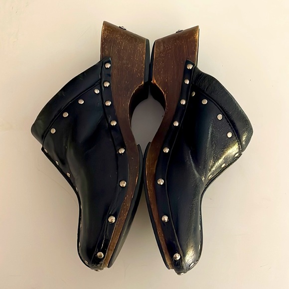 Worn in Vintage Michael Kors clogs back at hottest fall 2023 trends - Picture 2 of 6